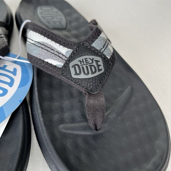 Hey Dude Myers Flip Flop Camo Men\'s 8 Summer Cushioned Flip Flops Thong Sandals
